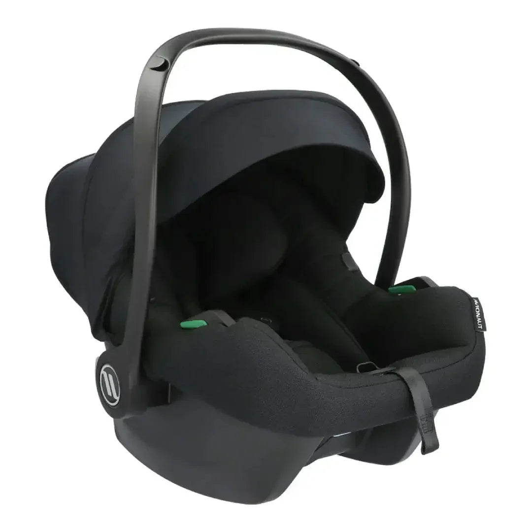 Avionaut Cosmo 2.0 & Isofix Base - Black