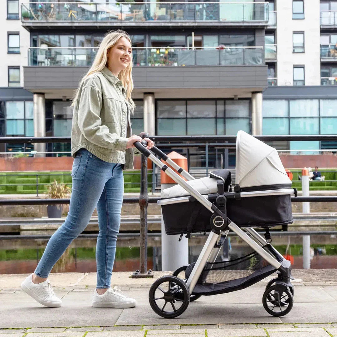 Babymore Mimi Travel System Pecan i-Size Car Seat with Isofix Base - Silver